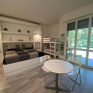  Couette-café Bbqueen Sandonato Policlinico